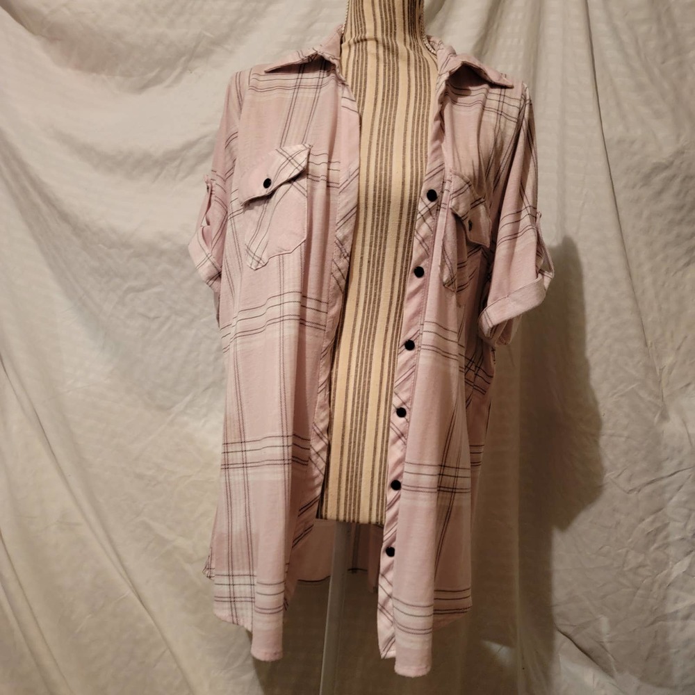 R & B 2X short sleeved button down shirt